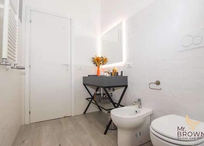 Orange House Apartment