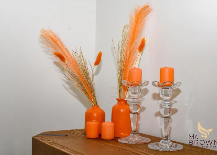 Orange House Apartment